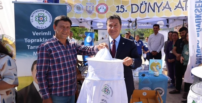 Ahmet Aras ; Arıcılarımızın Yanında Olmaya Devam Edeceğiz