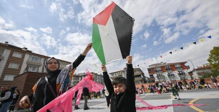 Uçurtmalar Gazze'li Çocuklar İçin Havalandı 